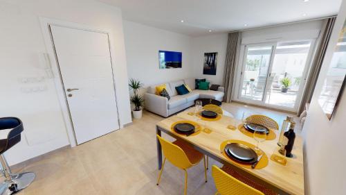 Torrevieja Apartment | Aguas Nuevas 194 Top Floor Family Res