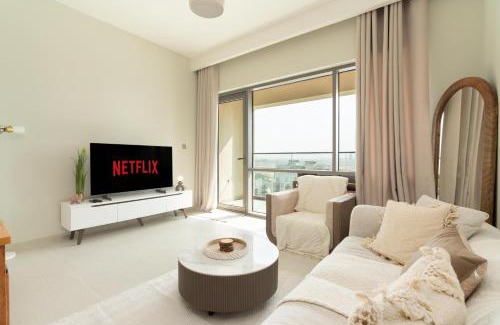 Dubai Festival City Apartment | Ahlan HH - Stylish One Bedroom at Vida Residences Creek Beach