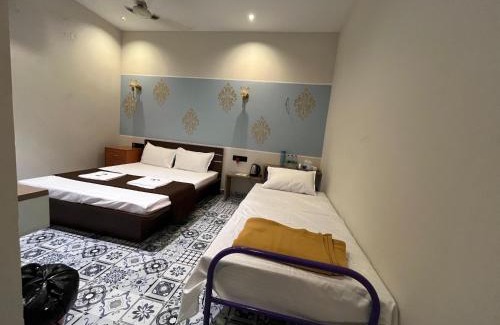 Vadanemelli House | Ahra Beach Paradise