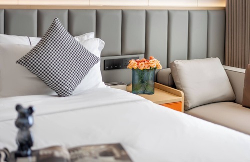 Jinniu House | AI Lives In The Future Hotel