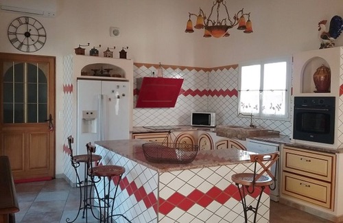 Montredon-des-Corbieres Villa | Air-conditioned villa 140m² + private swimming pool + wifi + independent arrival.