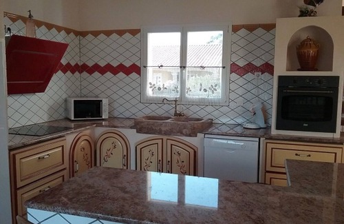 Montredon-des-Corbieres Villa | Air-conditioned villa 140m² + private swimming pool + wifi + independent arrival.