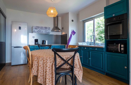 Pietranera Apartment | Air-conditioned apartment with terrace, sea view and garage, 5 mn from the beach