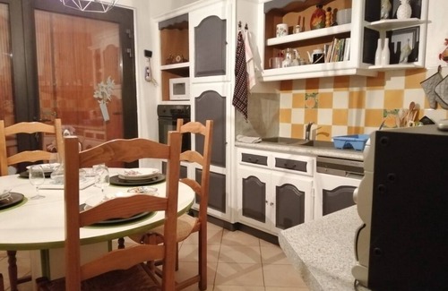 Gensac-sur-Garonne House | Air-conditioned vacation home in the countryside in a large family home
