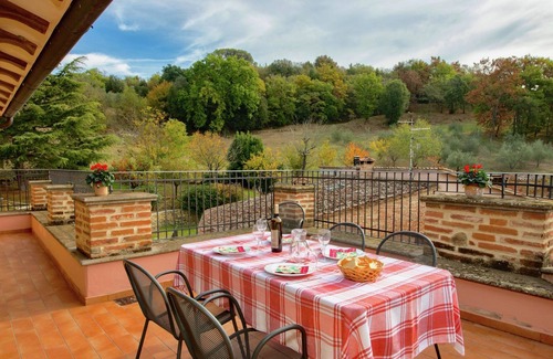 Popoltaio-Schiacciato Other | Air-conditioned flat with pool and wellness area