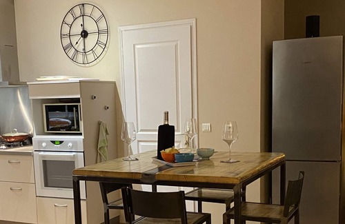 Leon House | Air-conditioned 4* Villa Léon heated swimming pool (12.5x5) secured by shutter.