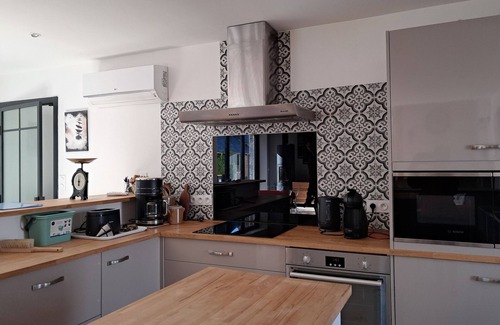 Tavers Cottage | Air-Conditioned Cottage with Garden in Tavers