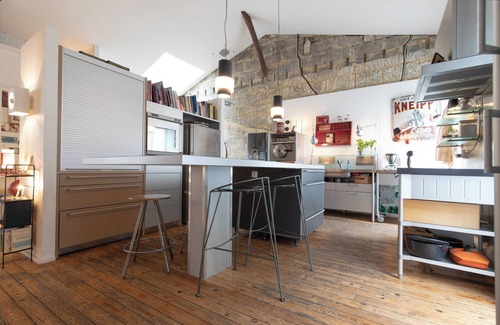 Bordeaux City Centre Apartment | Air-conditioned duplex loft in the heart of Bordeaux