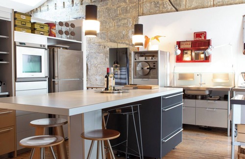 Bordeaux City Centre Apartment | Air-conditioned duplex loft in the heart of Bordeaux