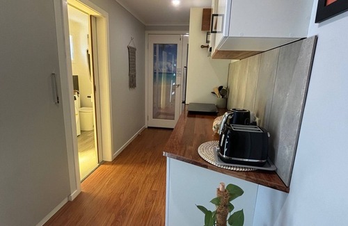 Swan Hill House | AirBnB boasts a clean homely feeling, fully self contained.