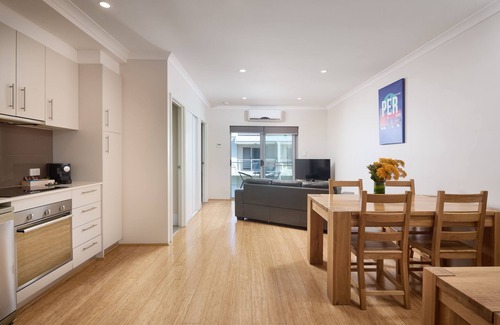 Redcliffe Apartment | Airport Apartments by Vetroblu