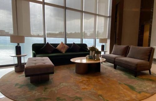 Tambo House | Airport Home Base Trips Getaways 3pax balcony 6g
