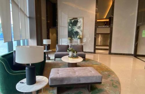 Tambo House | Airport Home Base Trips Getaways 3pax balcony 6g