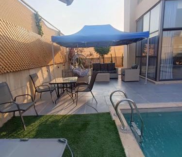 Al Jizah Ski Chalet | Airport house
