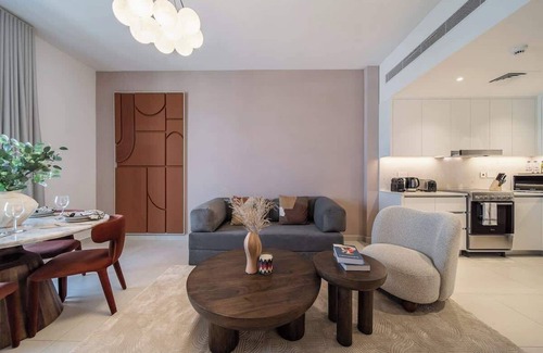 Umm Suqeim 3 Apartment | Airstay | Upscale 1BR | Iconic Burj Al Arab Views!