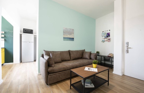 Tel Aviv Apartment | AirTLV HaTikva Market Adorable Apt