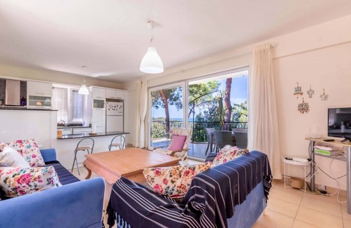 Faralya House | Airy House with Nature and Sea View in Kas