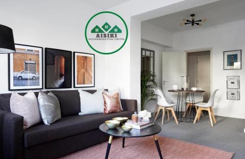 Watford Apartment | Aisiki Living at Upton Road, Multiple 1, 2, or 3-Bedroom Apartments, King or Twin Beds with Free Wi-Fi and Parking Space