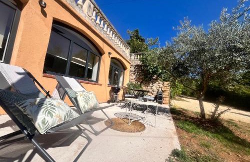 Est Apartment | Aix-en-Provence, Cosy studio au calme de la campagne avec Spa et Clim