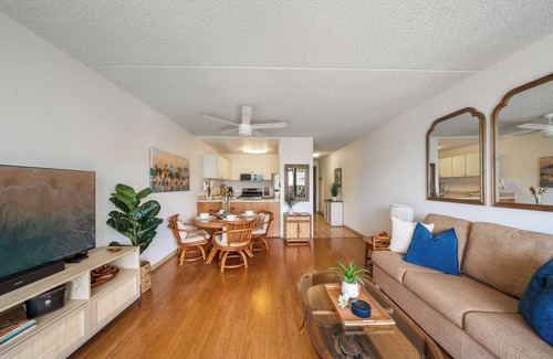 Kihei Condo | AKH C303 Updated 1BD Kihei Condo with Ocean Views
