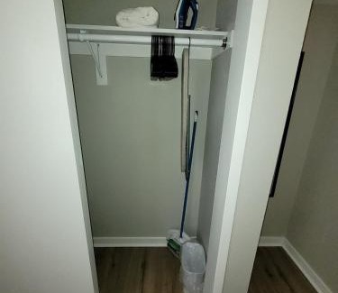 South Central Omaha Apartment | Aksarben Gem-Easy access to I-80