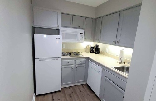 South Central Omaha Apartment | Aksarben Gem-Easy access to I-80