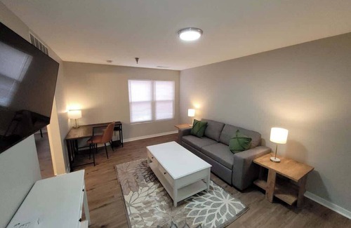 South Central Omaha Apartment | Aksarben Gem-Easy access to I-80