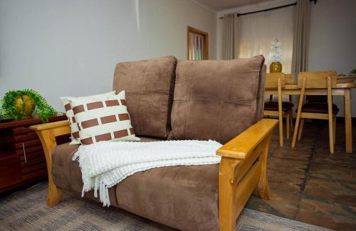 Mwanga Apartment | Akupu Home-Kilimanjaro view, 8pax,Breakfast