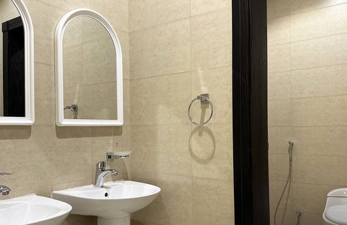 Riyadh Apartment | Al-Mutamarat A-4 Timeless History AG51