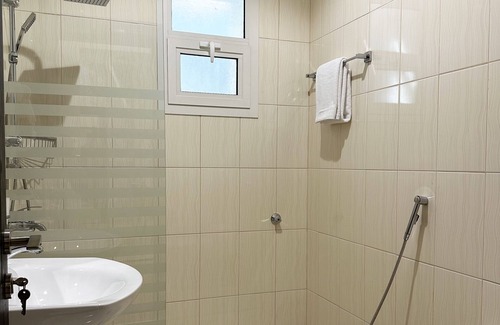 Riyadh Apartment | Al-Mutamarat A-4 Timeless History AG51