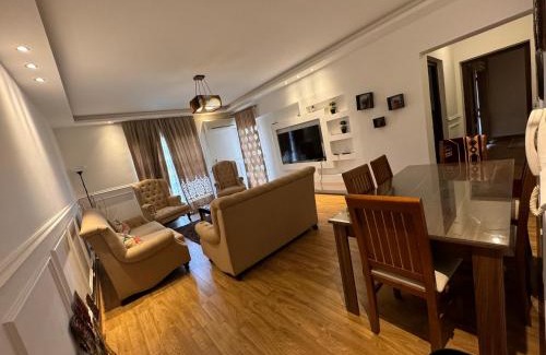 New Cairo Apartment | Al-Rehab Luxury Apartment 2 bed rooms New Cairo شقه فاخره غرفتين تشطيبات وفرش فندقي مدينه الرحاب القاهره الجديده