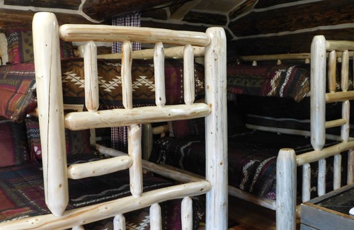 Sterling Cabin | Alaskan Wooden Bear Cabins - Miners Cabin