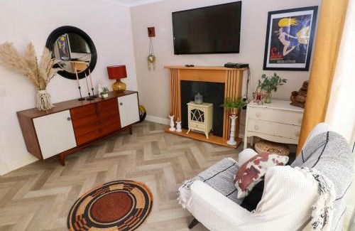 Llanelli House | Alban Road