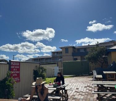 Albany Hostel | Albany Bayview Lodge