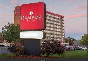 Albany Hotel | Albany Plaza Hotel