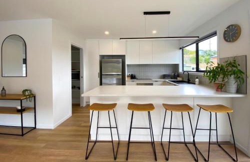 Cambridge House | Albatross Rise - Modern Family Home