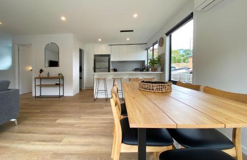 Cambridge House | Albatross Rise - Modern Family Home
