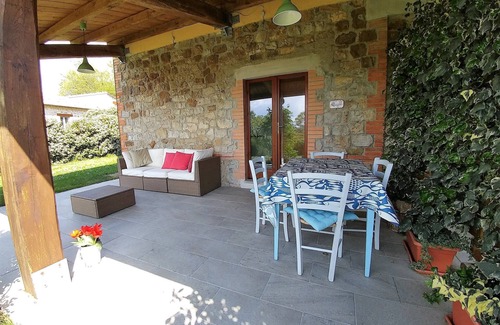 Roccalbegna Apartment | Albegna: tranquil hideaway in nature, amazing view & sunsets