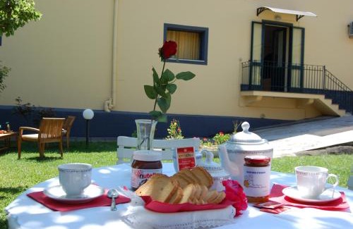 San Giovanni Montebello House | Albicocche House