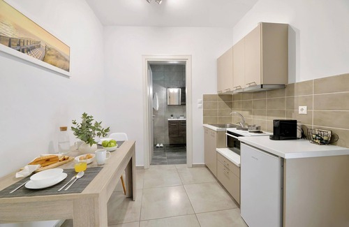 Agios Panteleimonas Apartment | Alekos Apartments 2 Netflix, Self Check-In