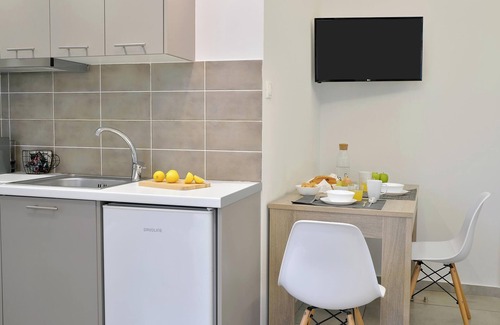 Agios Panteleimonas Apartment | Alekos Apartments 2 Netflix, Self Check-In