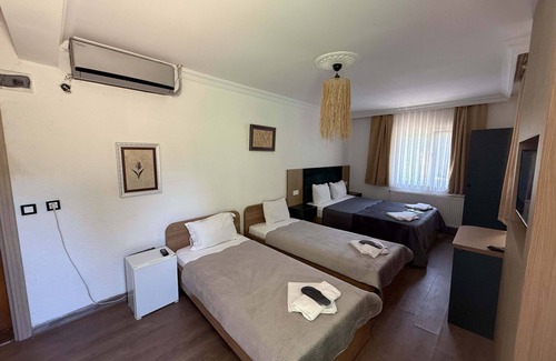 Sirinsulhiye Hotel | Alex Village Life