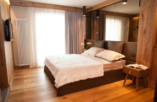 Teola Hotel | Alexander Charme Hotel