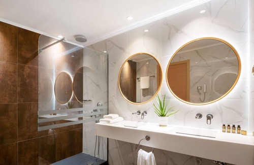 Potos Resort | Alexandra Elegance Bridging Generations