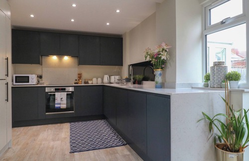 Skegby Cottage | ALEXANDRA RETREAT, with a garden in Sutton-In-Ashfield