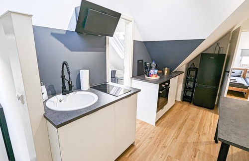 Stuttgart Apartment | ALFA Stuttgart 3BR 5 Beds Netflix INET EBK Wasen