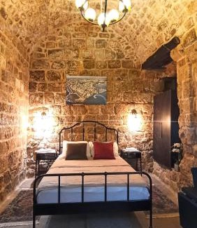 Acre Old City Apartment | Ali Baba's Cave - Acre's Hidden Treasure
