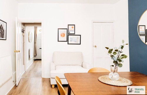 Sneinton House | Alices Central Stay Parking Motor Point Arena