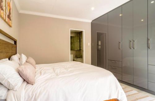 Greater Johannesburg Metropolitan Area Apartment | #AlimamaSpaces Culross Cottage Retreat