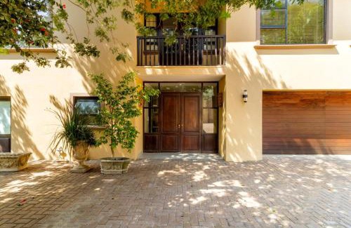 Greater Johannesburg Metropolitan Area Apartment | #AlimamaSpaces Culross Cottage Retreat